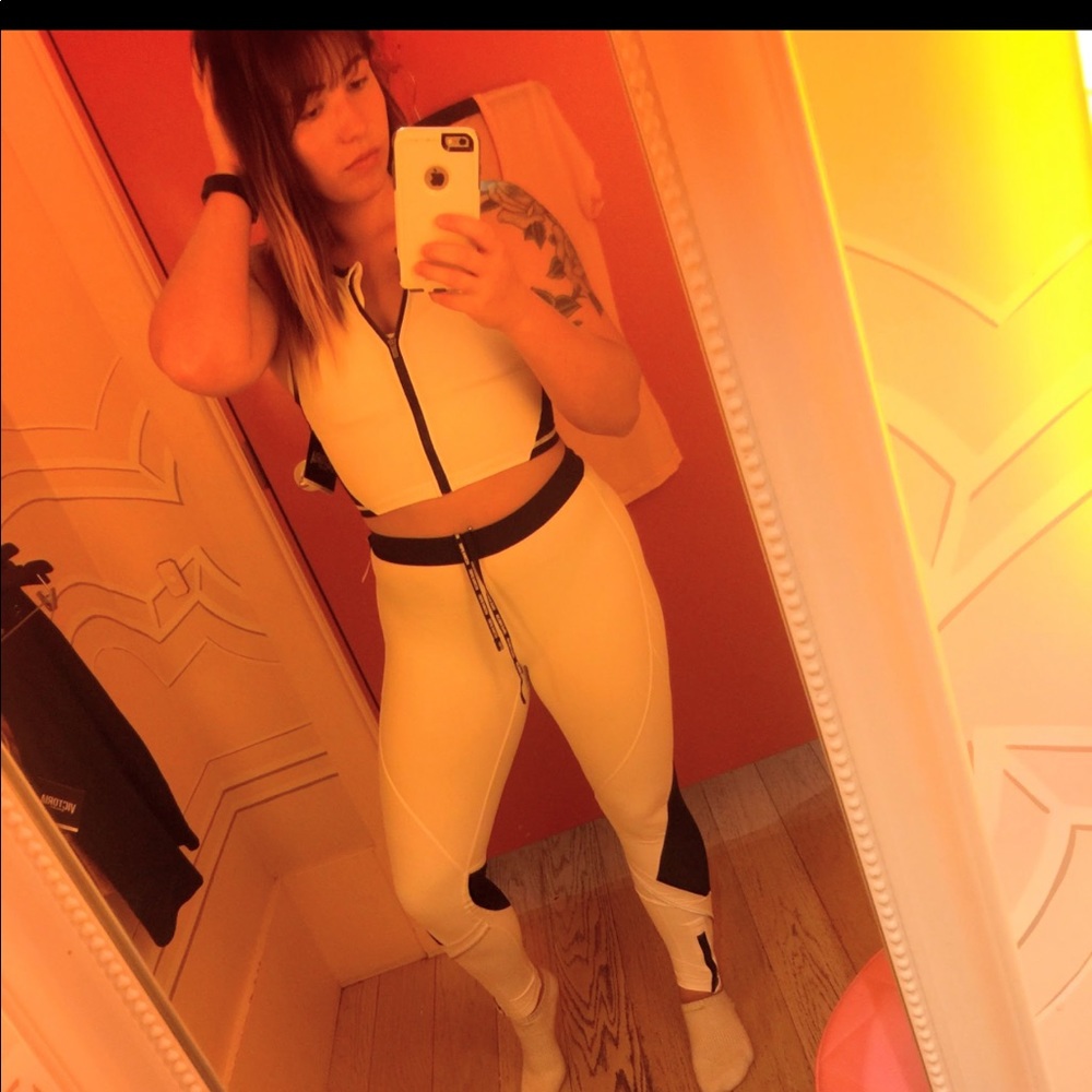 Victoria secret workout outfit